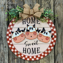 Load image into Gallery viewer, Front door hanger, Farmhouse cow door decor, Wood round, shiplap decor, Housewarming gift, Cow wreath, Cow decor, Farm door sign with cows
